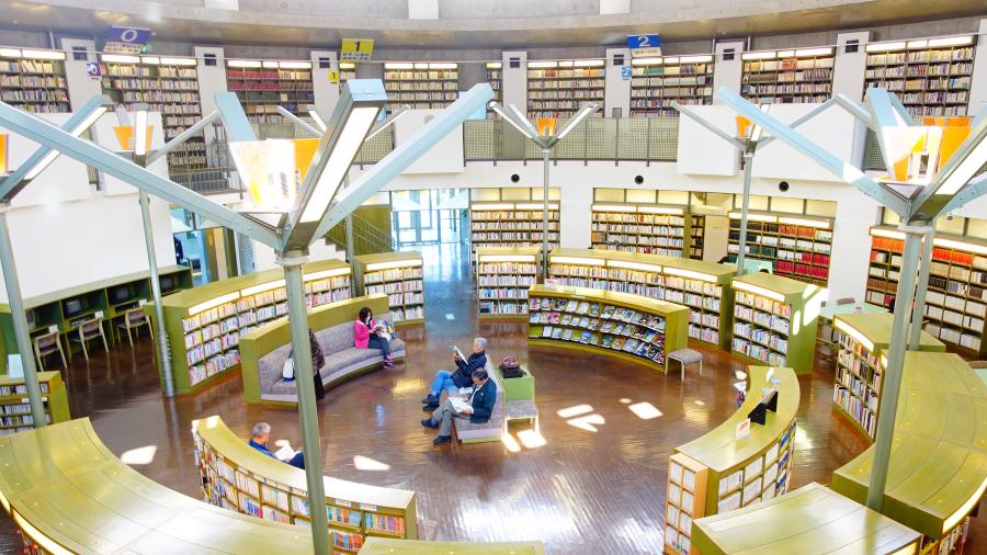 茨城縣水戶市立西部圖書館閱覽室