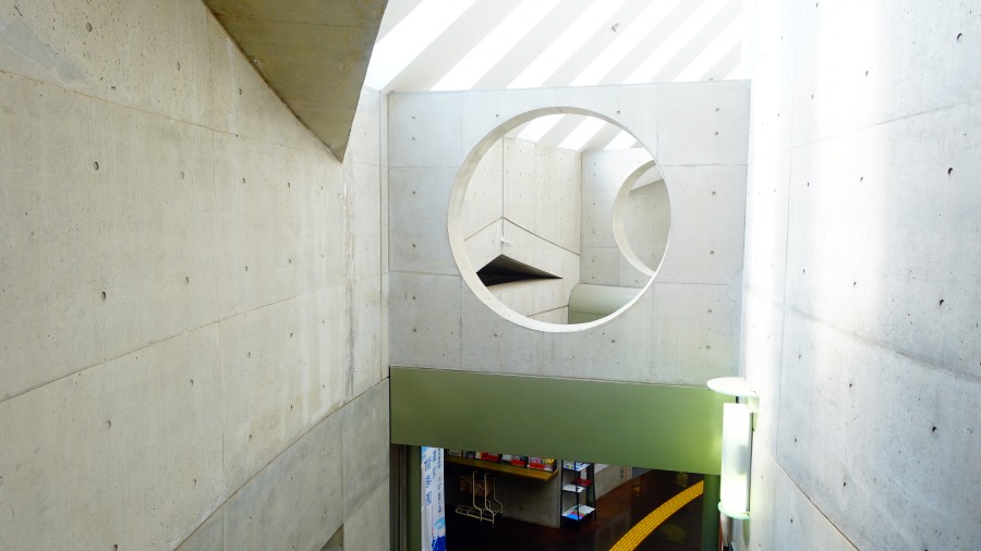 茨城縣水戶市立西部圖書館展示迴廊
