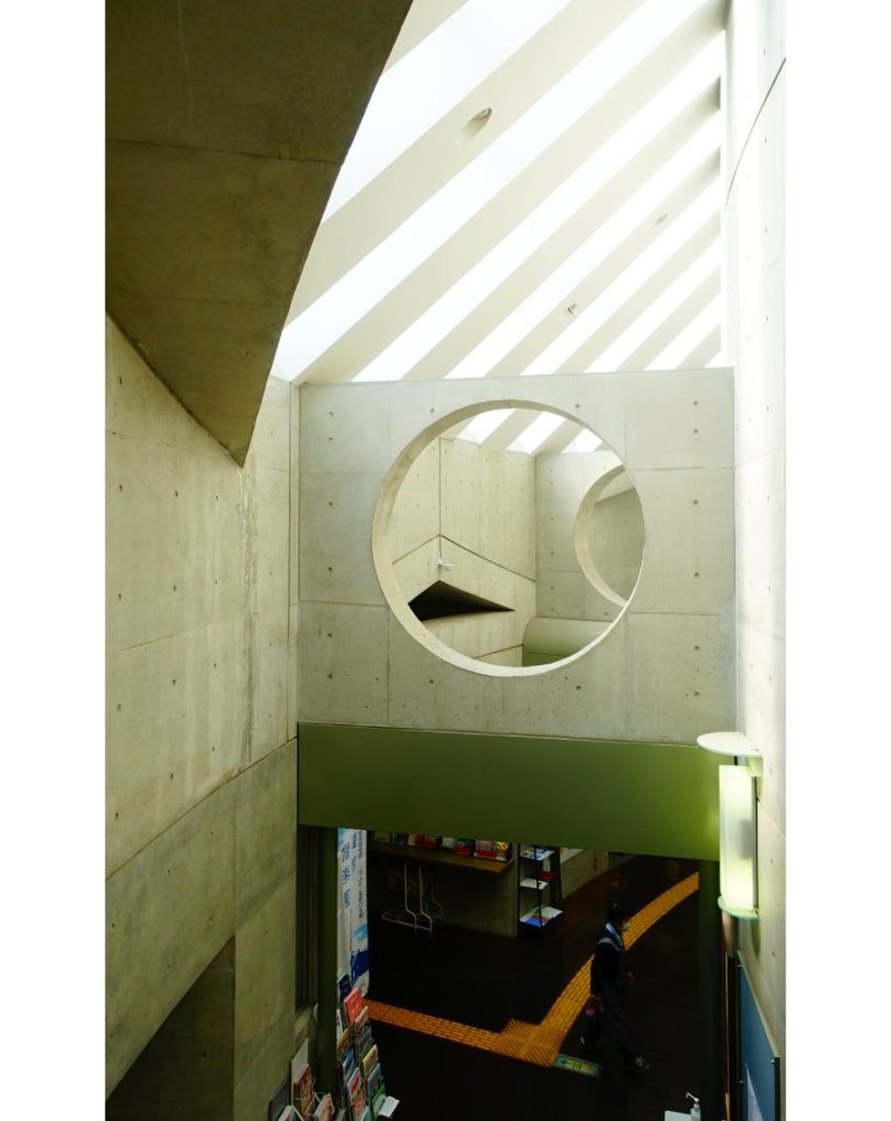 茨城縣水戶市立西部圖書館展示迴廊
